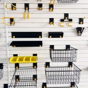 Yellow buckle set