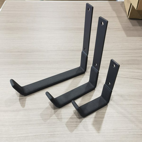 Heavy-duty hook organizer rack for wall-mounted flat steel on garage wall