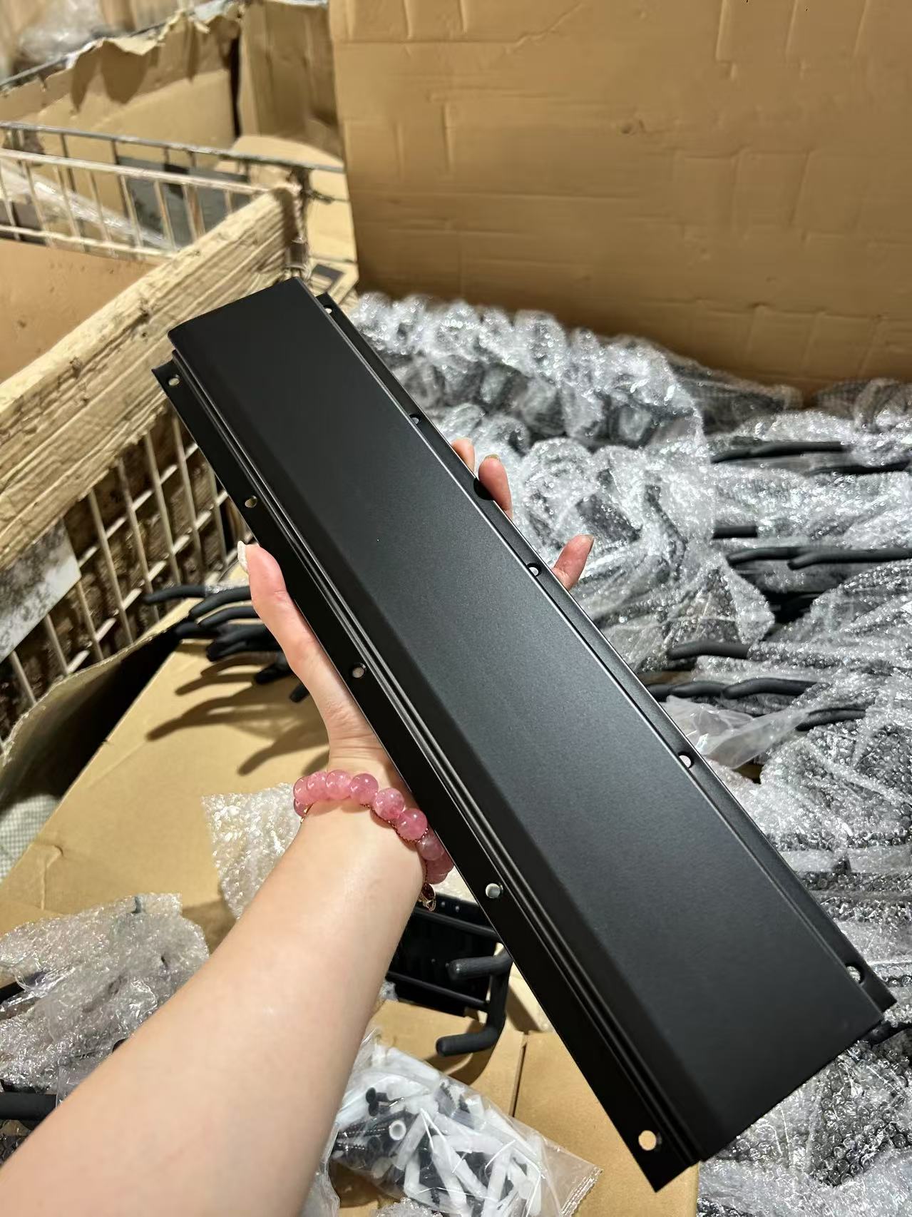 Warehouse storage slot plate hook garage shovel heavy gardening tool organizer