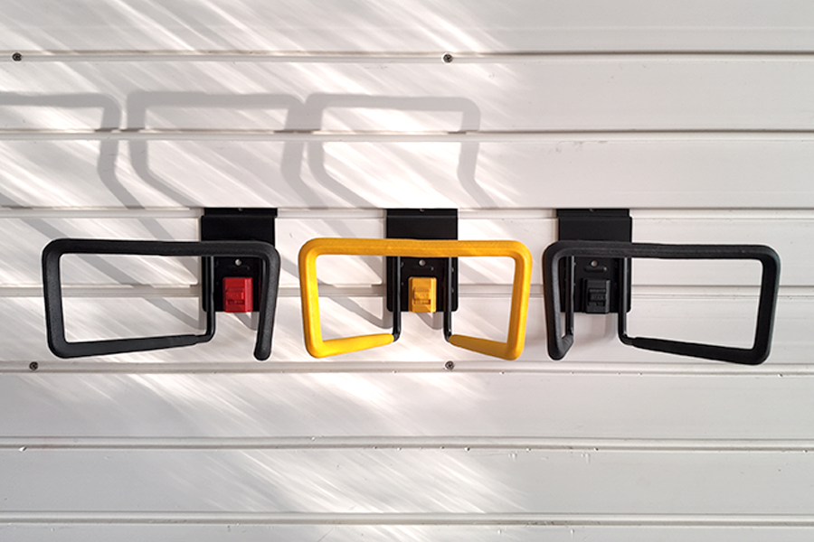 Large water pipe hook with lock buckle, for storing garden water pipe tools